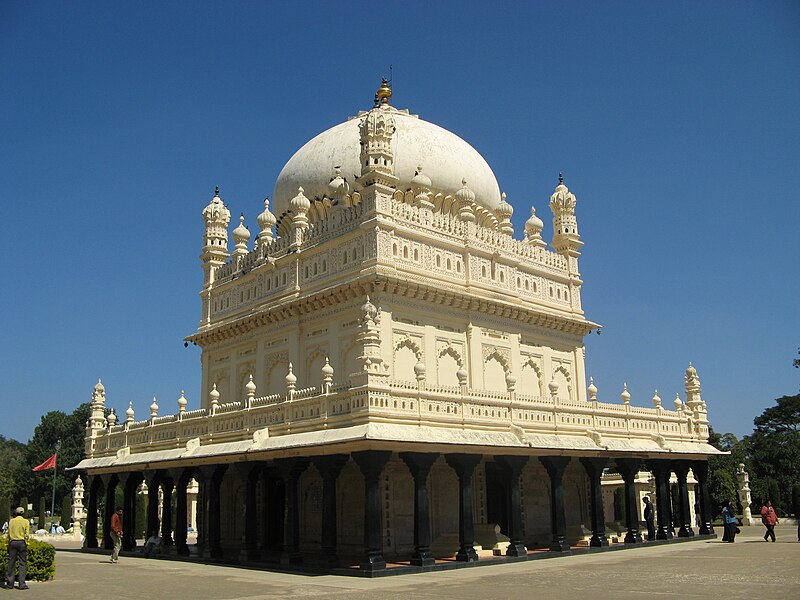 File:Tippu Mausoleum.jpg