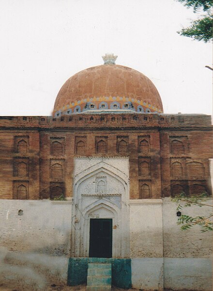 File:Tomb of Sheikh Tayyab.jpg