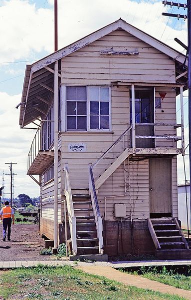 File:Toowoomba Railway Station, Signal Cabin A (1993).jpg