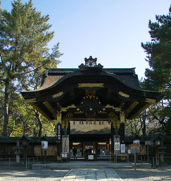 File:ToyokuniJinja-Gate-M1745.jpg