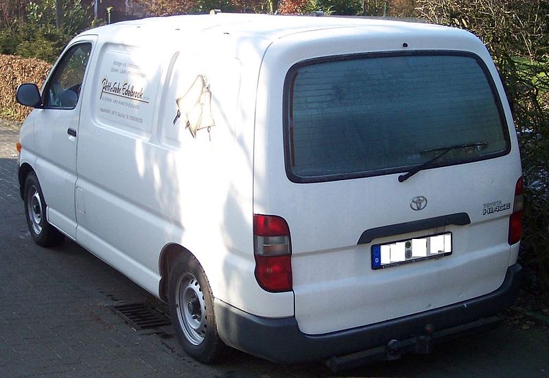 File:Toyota Hiace hl white.jpg