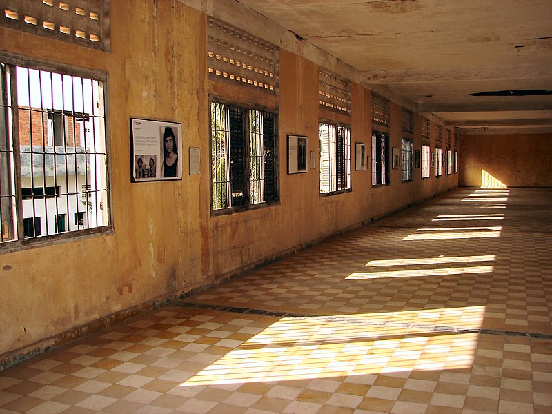 File:Tuol Sleng Genocide Museum Cells.jpg