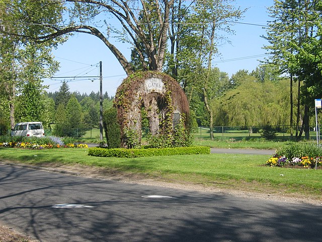 "The Gates" monument at University Boulevard and Blanca Street, the intersection that straddles the border between Vancouver and the UEL