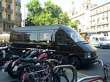 UPS van stops in intersection (18169883903).jpg