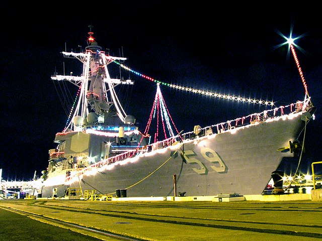 USS Russell on 24 December 2007