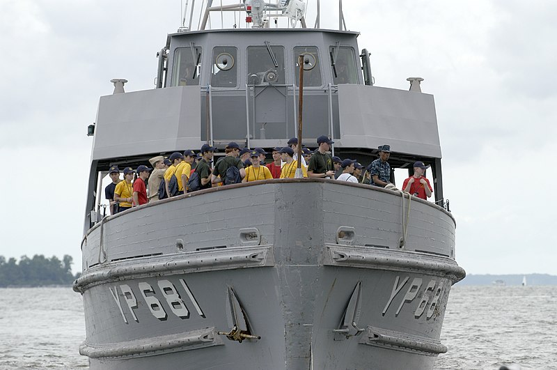 File:US Navy 110620-N-XP477-001 Students in the U.S. Naval Academy annual Summer Seminar program ride a yard patrol craft (YP).jpg