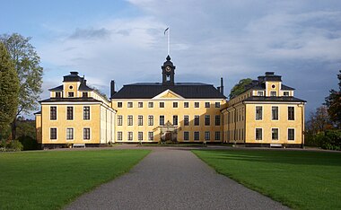 Ulriksdals_slott_v%C3%A4st_2011c.jpg