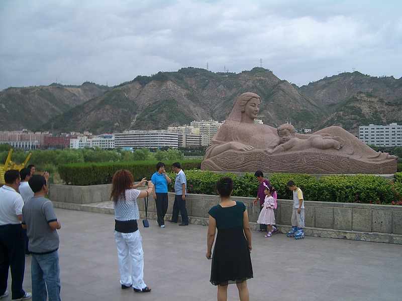 File:VM 6082 Lanzhou Xihu Park Mother Yellow River.jpg