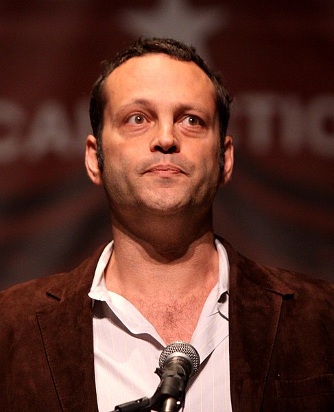 File:Vince Vaughn (6160271577) (cropped).jpg