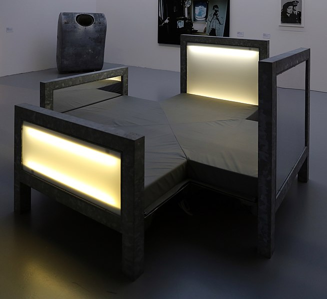 File:Vito acconci, multi bed -1, 1992.jpg