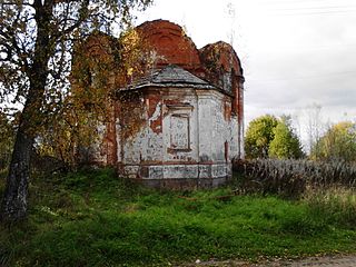 Руины церкви св. Параскевы в деревне Верховина