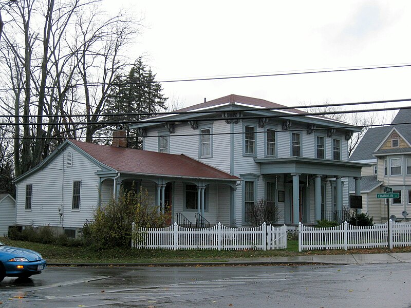 File:Warner Historical Museum (George E. Crandall House), Springville New York, Nov 2009.jpg