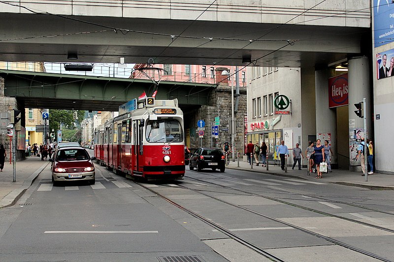 File:Wien-wiener-linien-sl-2-1025588.jpg