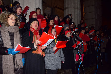 Coral Gegenstimmen cantando Dachaulied