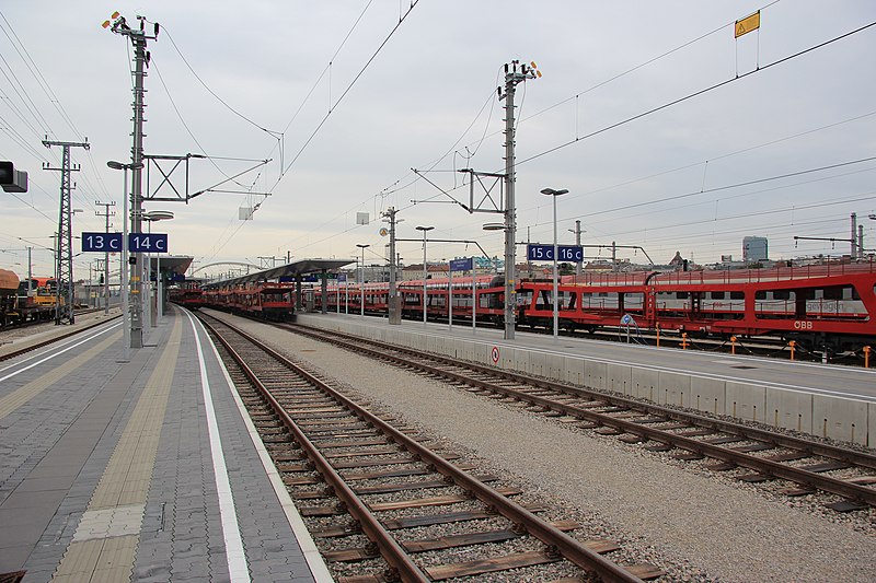 File:Wien Hbf ARZ 7214.JPG