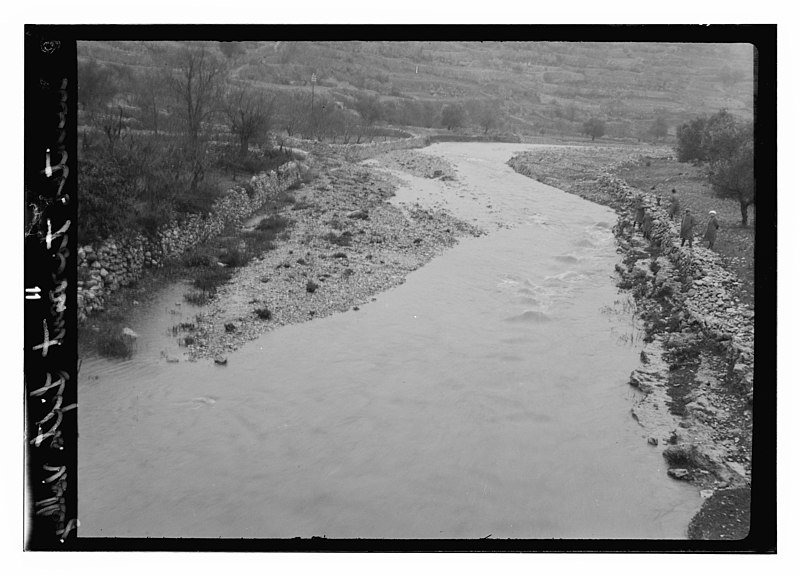 File:Winter torrent, Lifta(?) Valley. LOC matpc.13395.jpg