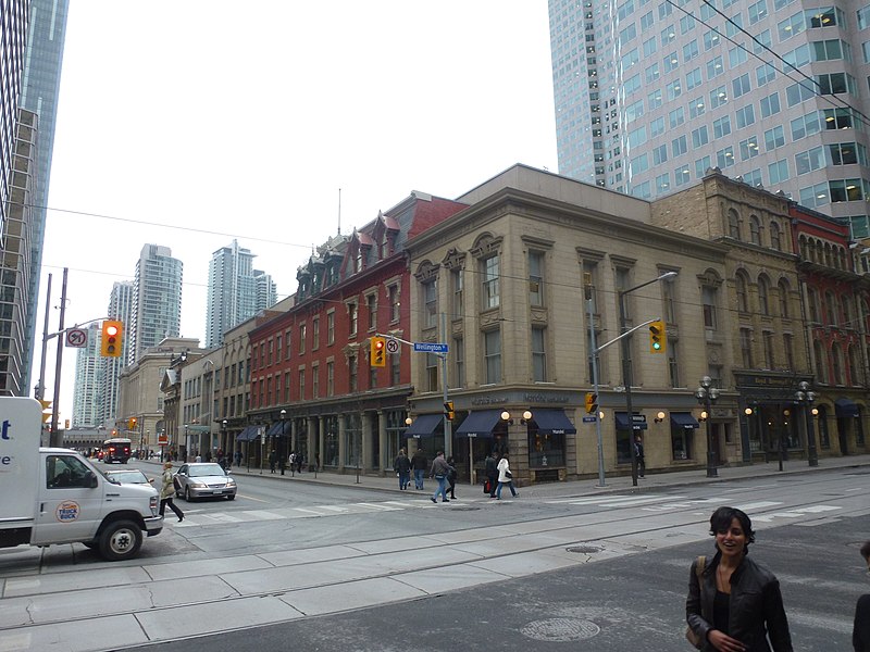 File:Yonge and Wellington, 2014 05 02 (3).JPG - panoramio.jpg