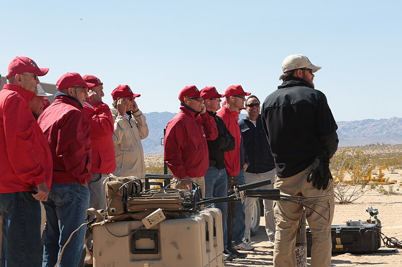 File:'Magnificent 7th' welcomes veterans to Combat Center 150408-M-RO214-929.jpg