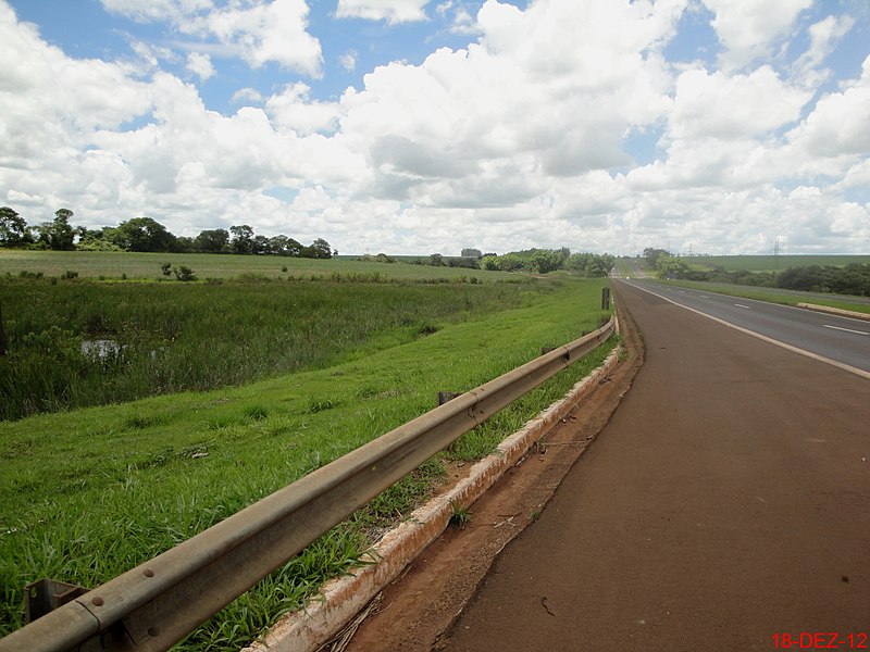 File:Área de varzea do Córrego do Lambari na Rodovia Brigadeiro Faria Lima - SP-326 - panoramio.jpg