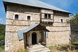 Куќа со традиционална архитектура во село Кичиница