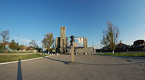 Музей Сєдова в центрі містечка