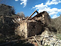 Разрушена куќа во Гуѓаково.