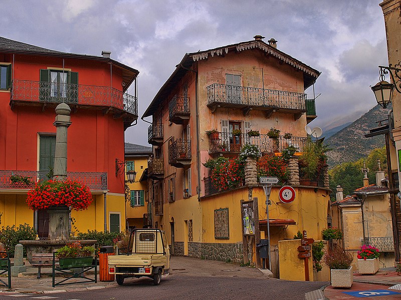 File:06430 Tende, France - panoramio (18).jpg