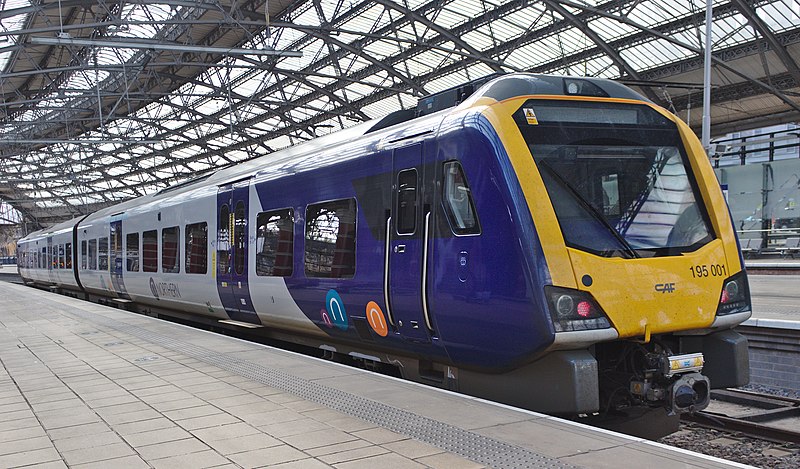 File:195001 of Northern Trains at Lime Street.jpg