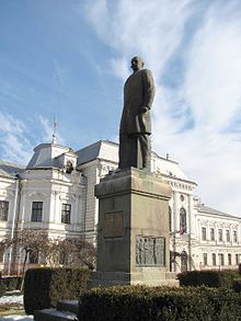 Statuia Dr. Ioan Rațiu