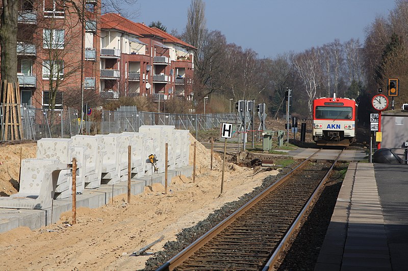 File:2012-03-16 AKN Burgwedel 02.jpg