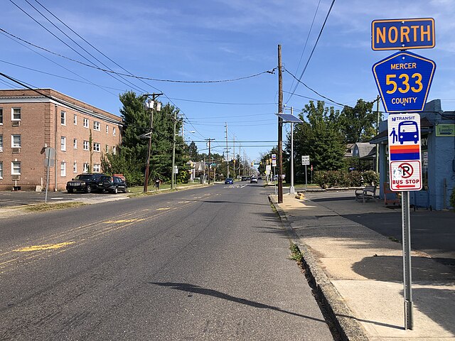 View north at the south end of CR 533 at US 206 and CR 524 in Hamilton Township