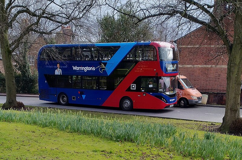 File:47 bus Lymm Knutsford.jpg