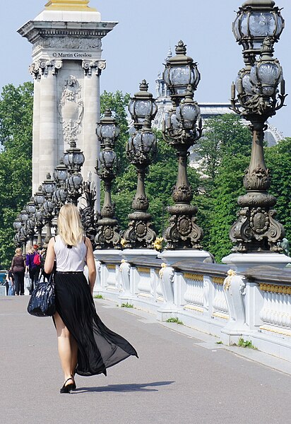 File:A woman on the Pont Alexandre-III, 23 May 2012.jpg