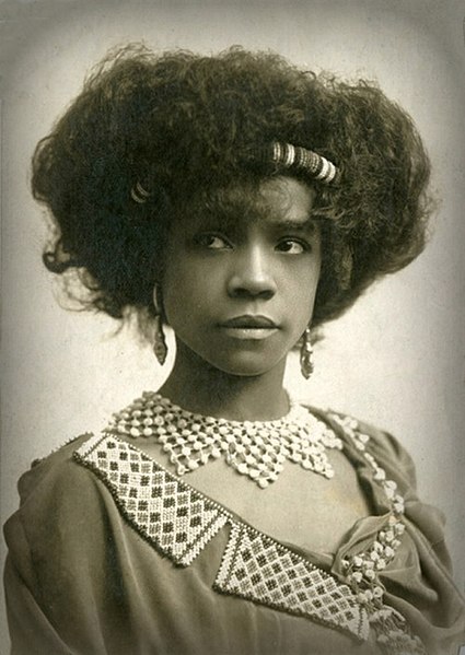 File:Aida Overton Walker 1910.jpg