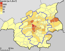 Carte des densités de population communales dans l'arrondissement de Vitry-le-François. Avec en bleu, les limites de l'aire urbaine de Vitry-le-François.