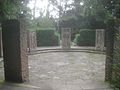 de:Alter Friedhof (Ludwigsburg), Kriegerehrenmal 1914/18, Stele mit dem Erzengel Michael (mitte) und zwei andere Stelen.