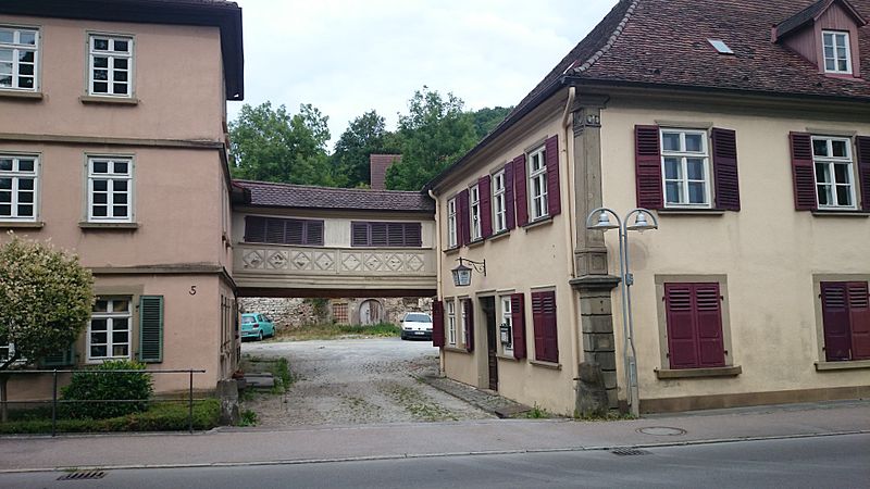 File:Altes Gasthaus Gelbingen.JPG