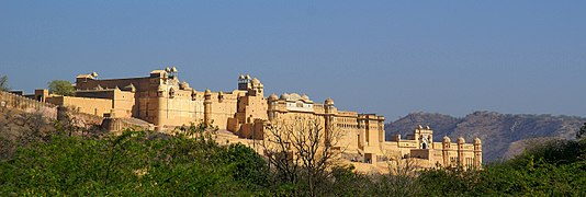 English: A panoramic view of the Amber palace in Jaipur, Rajasthan, India.