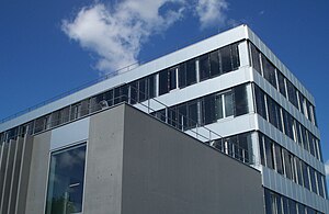 Photo du Bâtiment S (bâtiment moderne, vitré)