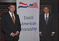 Premier Jan Peter Balkenende met de ambassadeur van de Verenigde Staten in Nederland, Roland Arnall, 19 april 2007