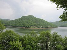 Una foto del lago Batlava.