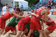 Deutsch: Beachhandball Europameisterschaften 2019 (Beach handball Euro); Tag 6: 7. Juli 2019 – Spiel um Platz Drei, Männer, Ungarn-Russland 2:0 (26:20, 23:22) English: Beach handball Euro; Day 6: 7 July 2019 – Men's Bronze Medal Match – Hungary-Russia 2:0 (26:20, 23:22)