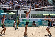 Deutsch: Beachvolleyball bei den Olympischen Jugendspielen 2018; Tag 11, 17. Oktober 2018; Jungen, Spiel um Platz 3 – Argentinien-Ungarn 2:0 (21–15/21–15) English: Beach volleyball at the 2018 Summer Youth Olympics at 17 October 2018 – Bronze Medal Match – Argentina-Hungary 2:0 (21–15/21–15)