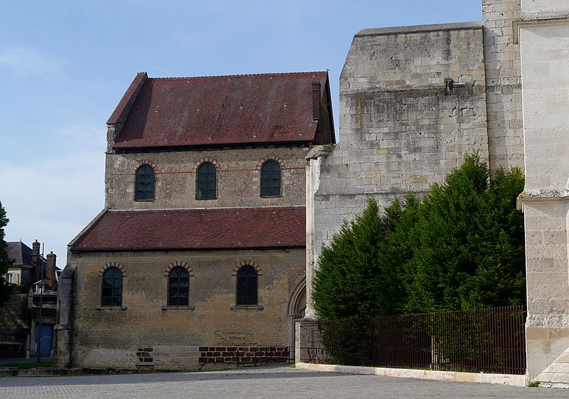 File:Beauvais Cathédrale Saint-Pierre Basse-Oevre 2.jpg