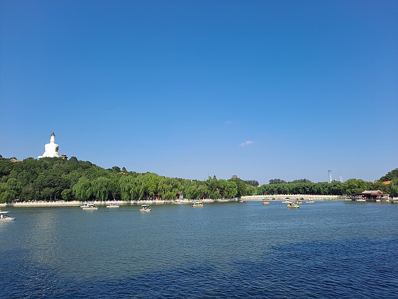 File:Beihai Park 19.jpg