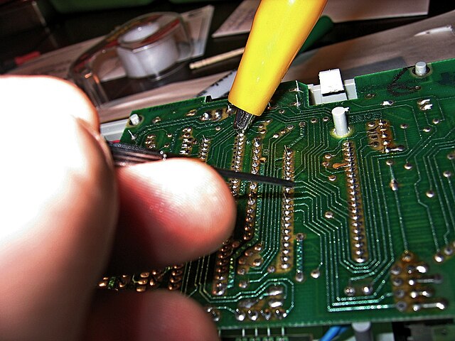 Circuit bending - Wikipedia