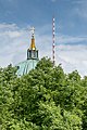 Deutsch: Kuppel des Berliner Doms in Berlin-Mitte, im Hintergrund die Antenne des Berliner Fernsehturms. This is a photograph of an architectural monument. It is on the list of cultural monuments of Berlin, no. 09030066. This is a photograph of an architectural monument. It is on the list of cultural monuments of Berlin, no. 09065023.