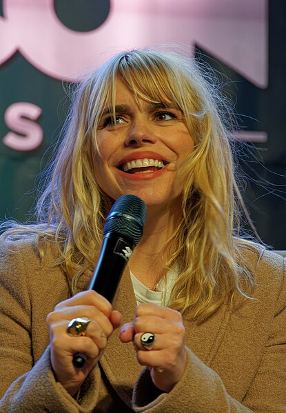 File:Billie Piper at Brussels Comic Con 2019 12-08-27 ILCE-6500 DSC00355 DxO (47424105212).jpg