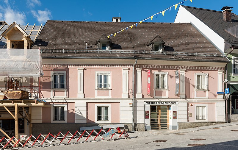 File:Bleiburg Zehnter Oktober Platz 4 Werner Berg-Museum 21092015 7694.jpg