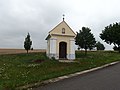 Kaple Panny Marie u místní komunikace směrem na Pacetluky